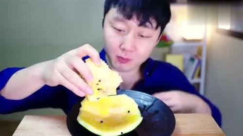 韩国人吃黄瓤瓜视频播放,黄瓤瓜的独特风味引网友热议