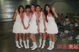 白衣服跳舞吃瓜视频在线观看,一场别开生面的网络直播盛宴